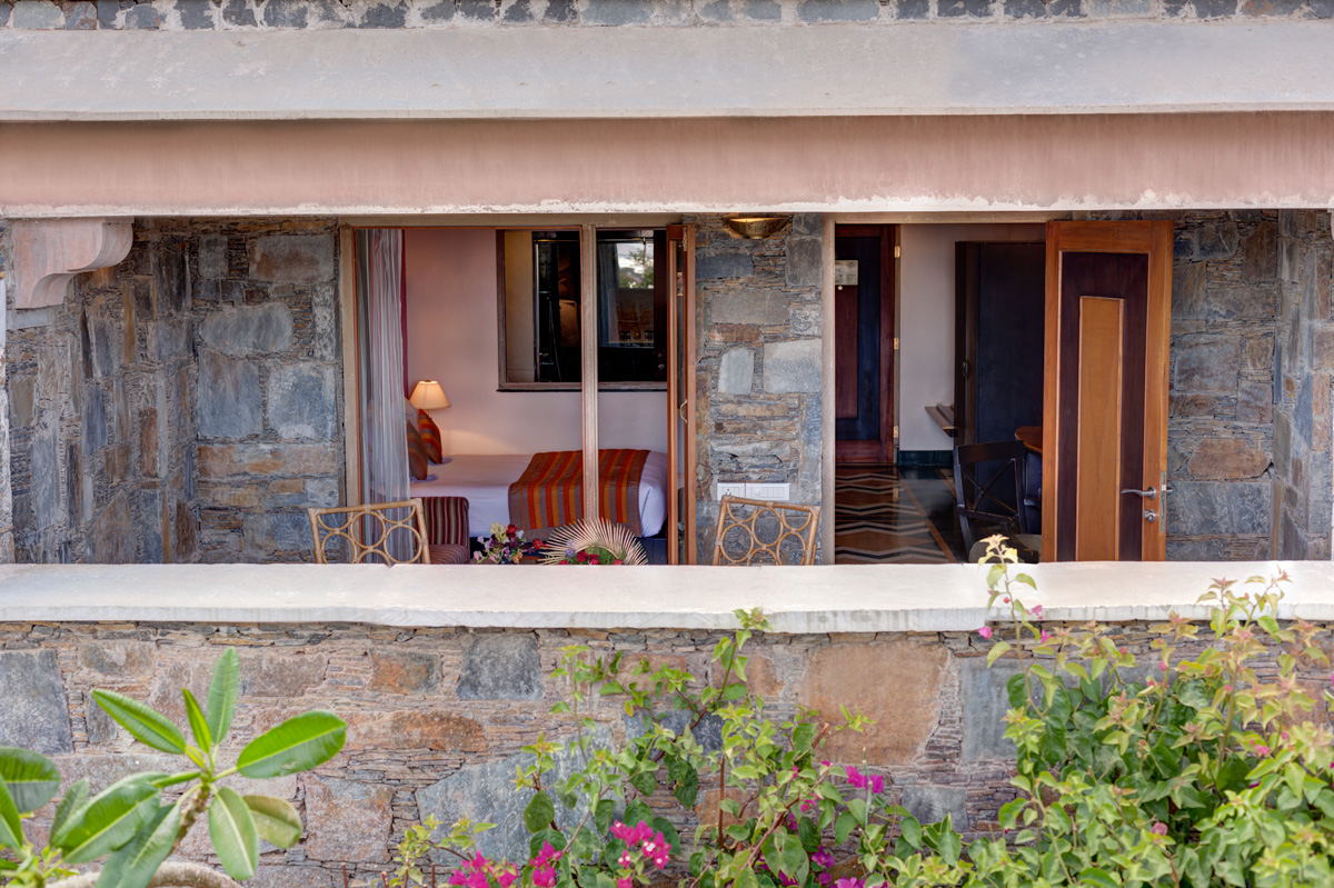 Deluxe-Room-1-Ramada-Udaipur