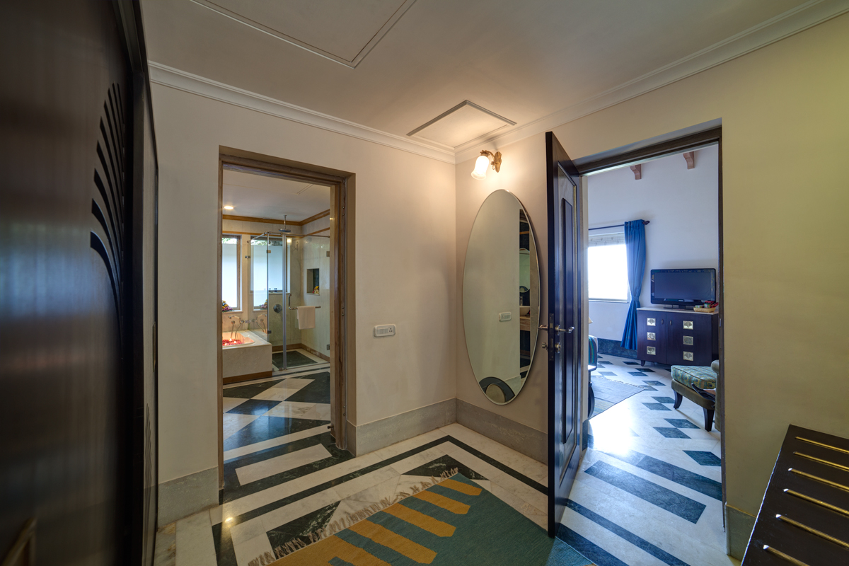 Deluxe-Room-1-Ramada-Udaipur