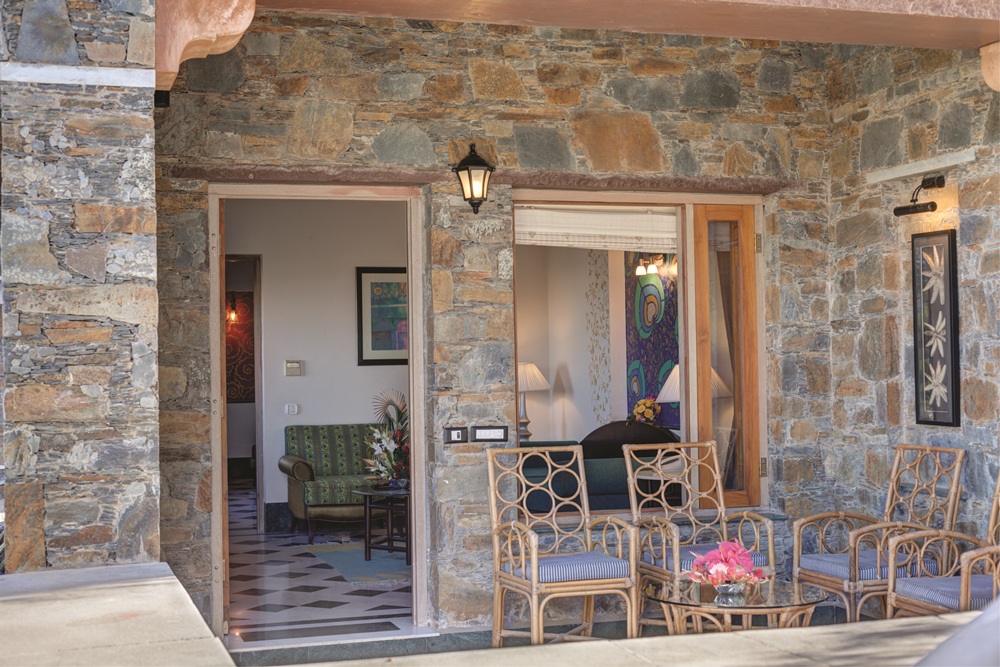 Deluxe-Room-1-Ramada-Udaipur