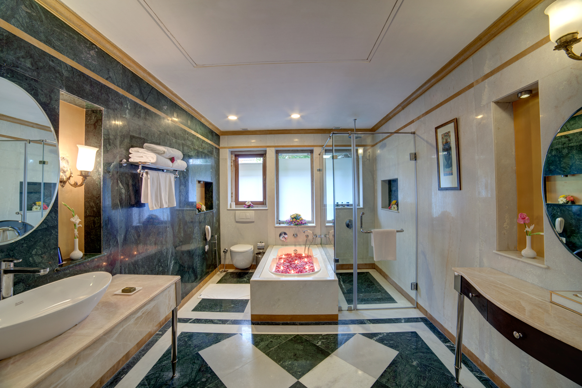 Deluxe-Room-1-Ramada-Udaipur